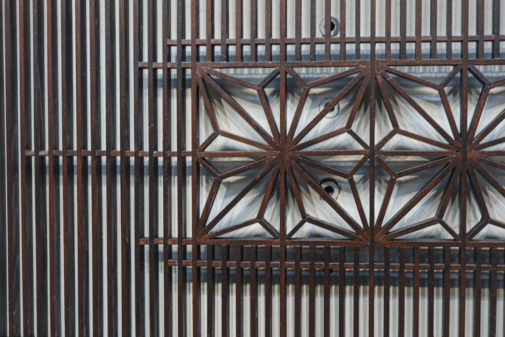 角麻組子で和の趣き溢れる縦繁欄間　EZ2845ab　在庫(a:1 b:1)枚