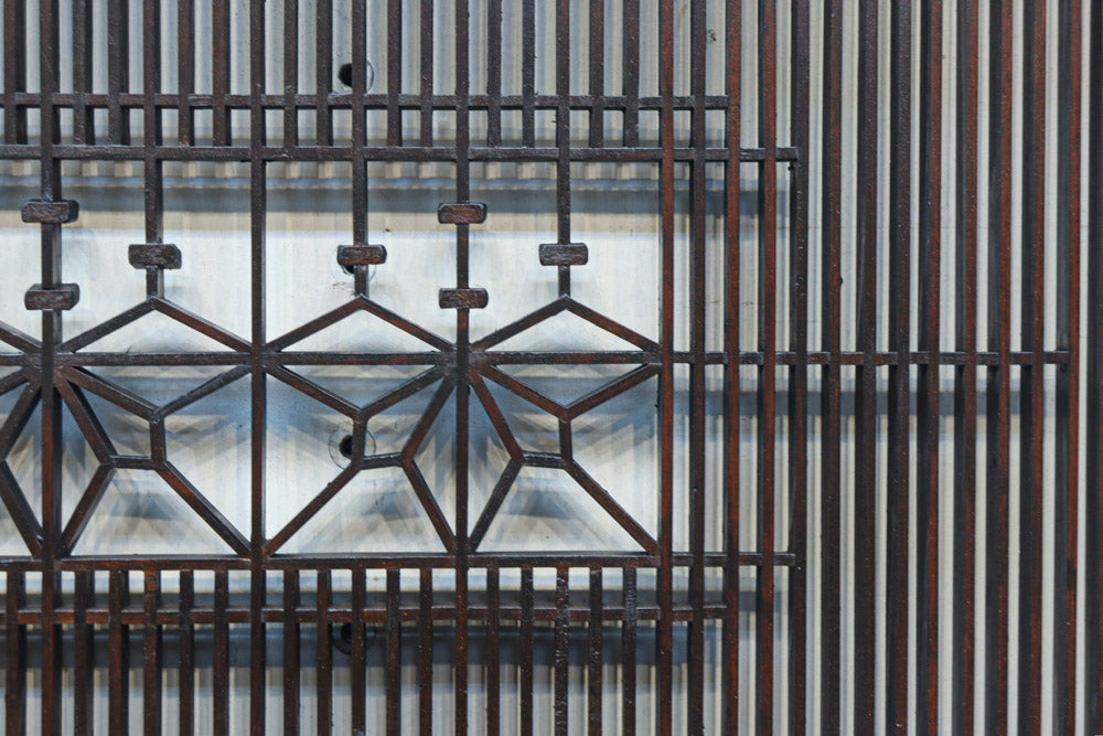 緻密な縦繁に桐模様組子が浮かぶ気品漂う欄間　EZ2846　在庫2枚