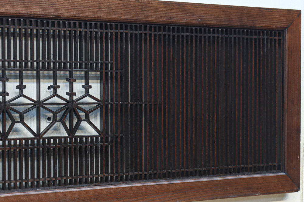 緻密な縦繁に桐模様組子が浮かぶ気品漂う欄間　EZ2846　在庫2枚