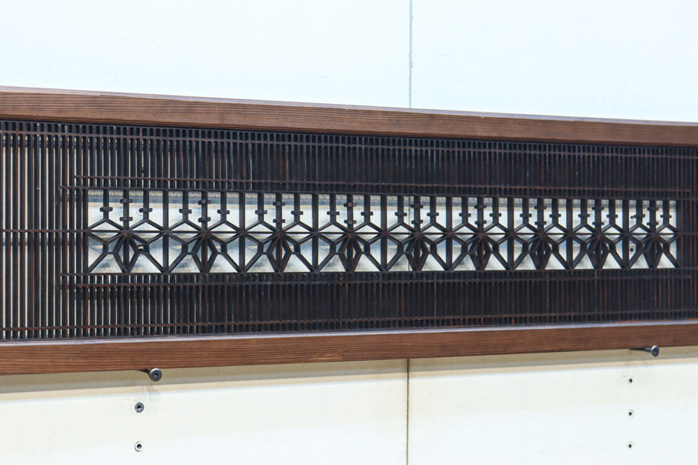 緻密な縦繁に桐模様組子が浮かぶ気品漂う欄間　EZ2846　在庫2枚