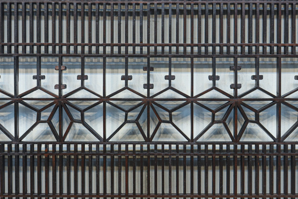 緻密な縦繁に桐模様組子が浮かぶ気品漂う欄間　EZ2846　在庫2枚