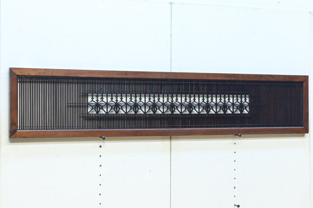 緻密な縦繁に桐模様組子が浮かぶ気品漂う欄間　EZ2846　在庫2枚