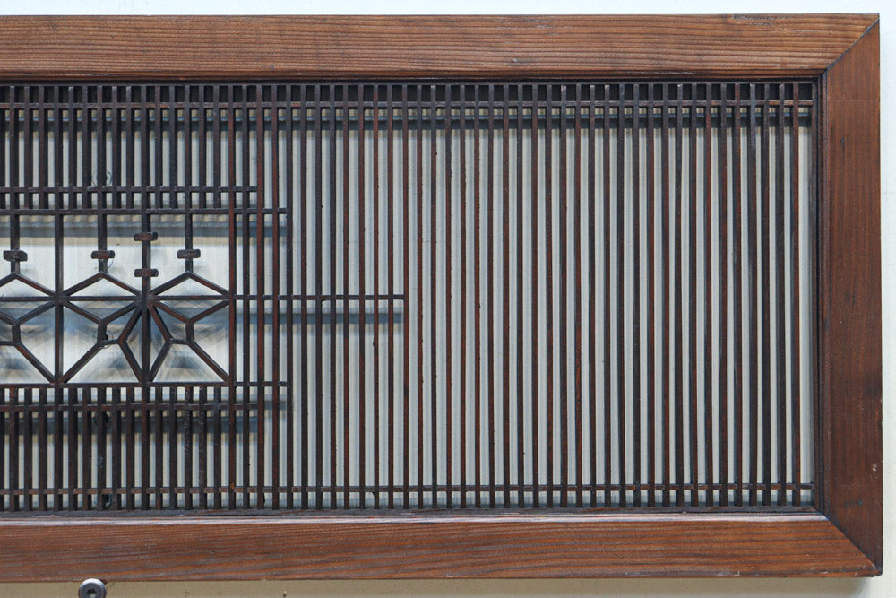 緻密な縦繁に桐模様組子が浮かぶ気品漂う欄間　EZ2846　在庫2枚