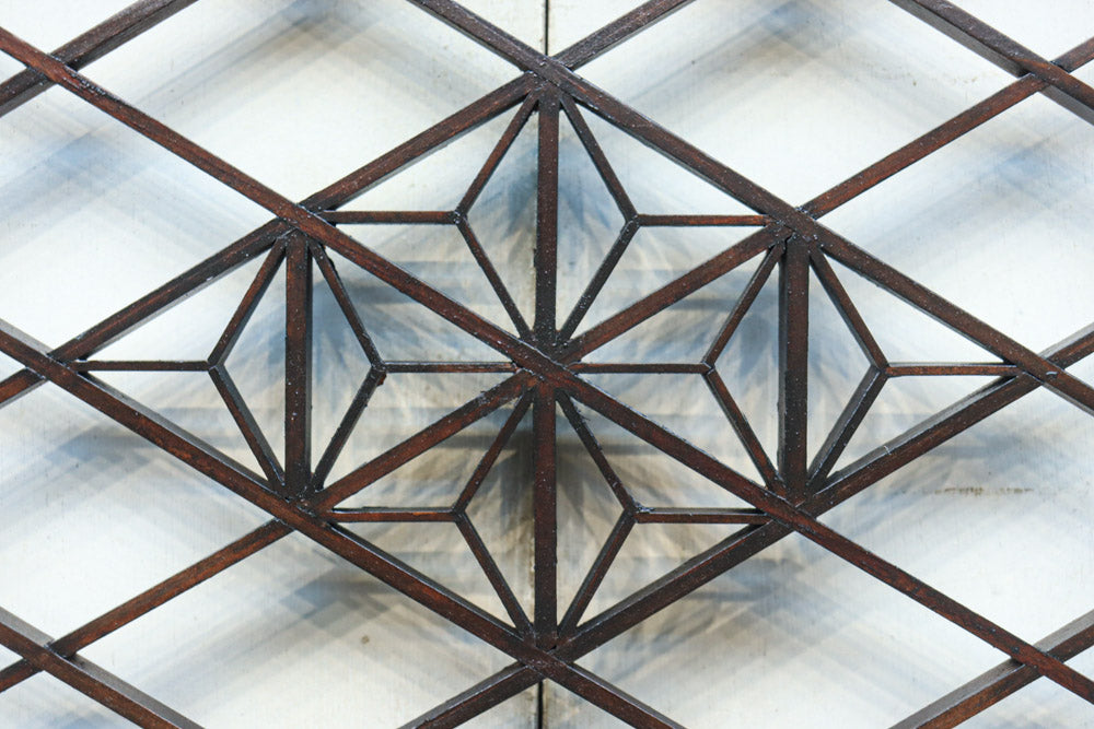 菱格子に組子を軽やかに散りばめた欄間　EZ2850　在庫1枚