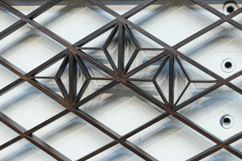 菱格子に組子を軽やかに散りばめた欄間　EZ2850　在庫1枚