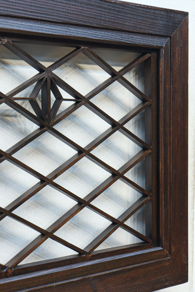 菱格子に組子を軽やかに散りばめた欄間　EZ2850　在庫1枚