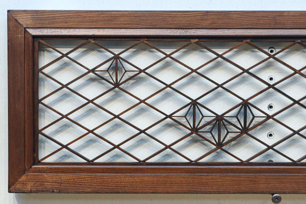 菱格子に組子を軽やかに散りばめた欄間　EZ2850　在庫1枚