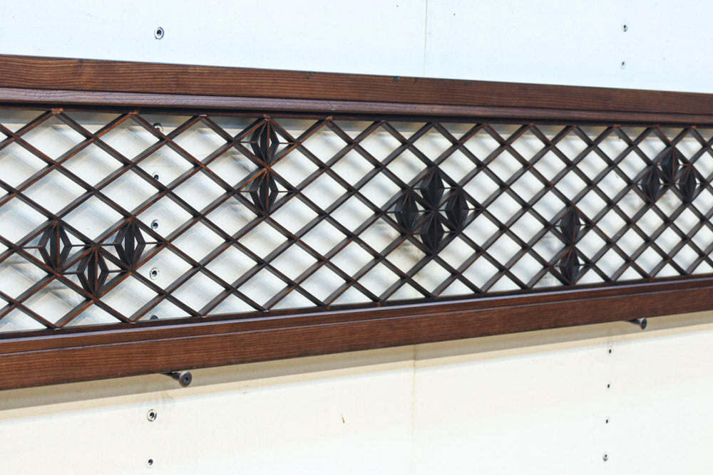 菱格子に組子を軽やかに散りばめた欄間　EZ2850　在庫1枚