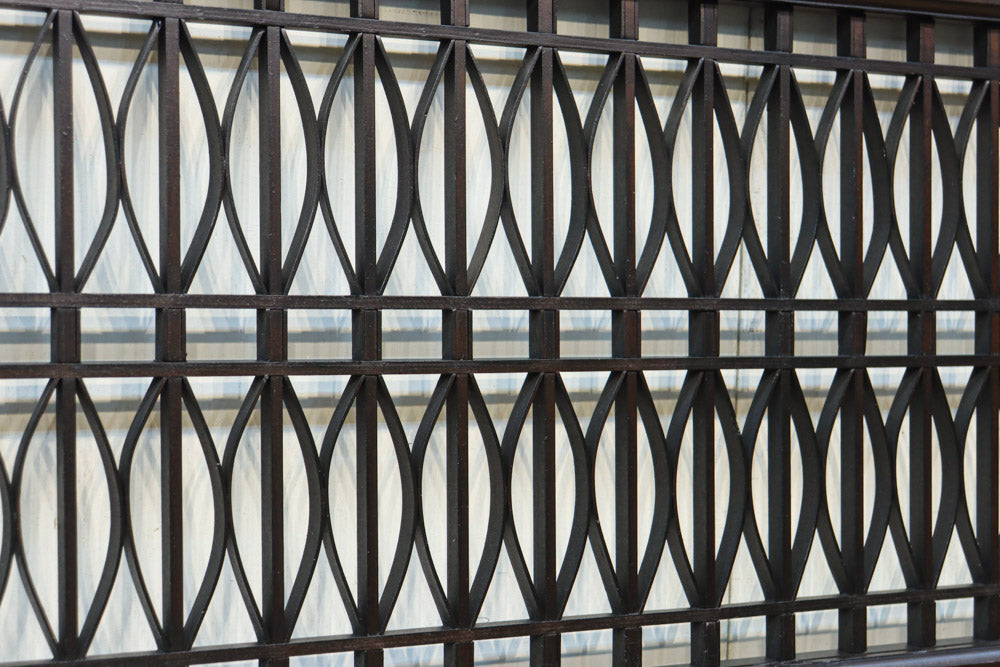 稀少珍品！！和モダンな装飾で華やかな面持ちの繊細縦格子欄間　EZ2855　在庫1枚