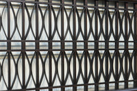 稀少珍品！！和モダンな装飾で華やかな面持ちの繊細縦格子欄間　EZ2855　在庫1枚