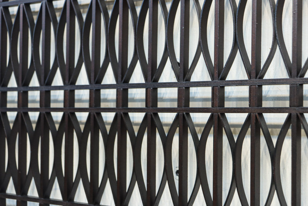 稀少珍品！！和モダンな装飾で華やかな面持ちの繊細縦格子欄間　EZ2855　在庫1枚