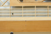 松と鶴の縁起の良い彫刻を描いた窓絵で華やいだ面持ちの彫刻欄間　EZ2868ab　在庫(a:1 b:1)枚