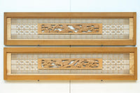 松と鶴の縁起の良い彫刻を描いた窓絵で華やいだ面持ちの彫刻欄間　EZ2868ab　在庫(a:1 b:1)枚