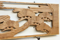 雄々しい鷹が松の木に身を隠す彫刻欄間素材　EZ2871ab　在庫(a:1 b:1)枚