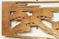 雄々しい鷹が松の木に身を隠す彫刻欄間素材　EZ2871ab　在庫(a:1 b:1)枚