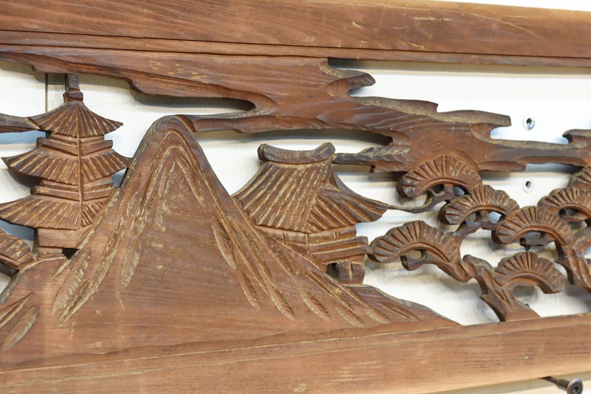 穏やかな風景が広がる彫刻欄間素材　EZ2877　在庫1枚