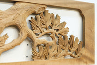 勇ましい鷹と松の縁起の良い絵柄が風格を感じさせる彫刻欄間素材　EZ2883　在庫1枚