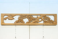 勇ましい鷹と松の縁起の良い絵柄が風格を感じさせる彫刻欄間素材　EZ2883　在庫1枚