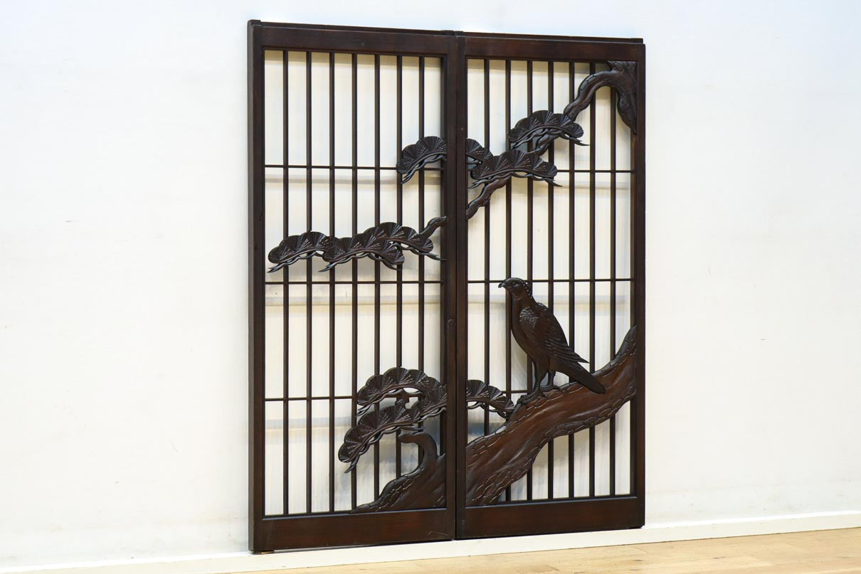 風流な松と鷹の彫刻を添えた書院セット EZ2892 在庫2枚一組 – 古福庵