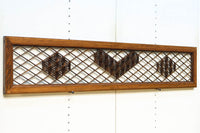 大きな幾何学装飾を備えて格調あるデザインの欄間　EZ2924　在庫1枚