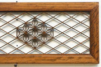 大きな幾何学装飾を備えて格調あるデザインの欄間　EZ2924　在庫1枚