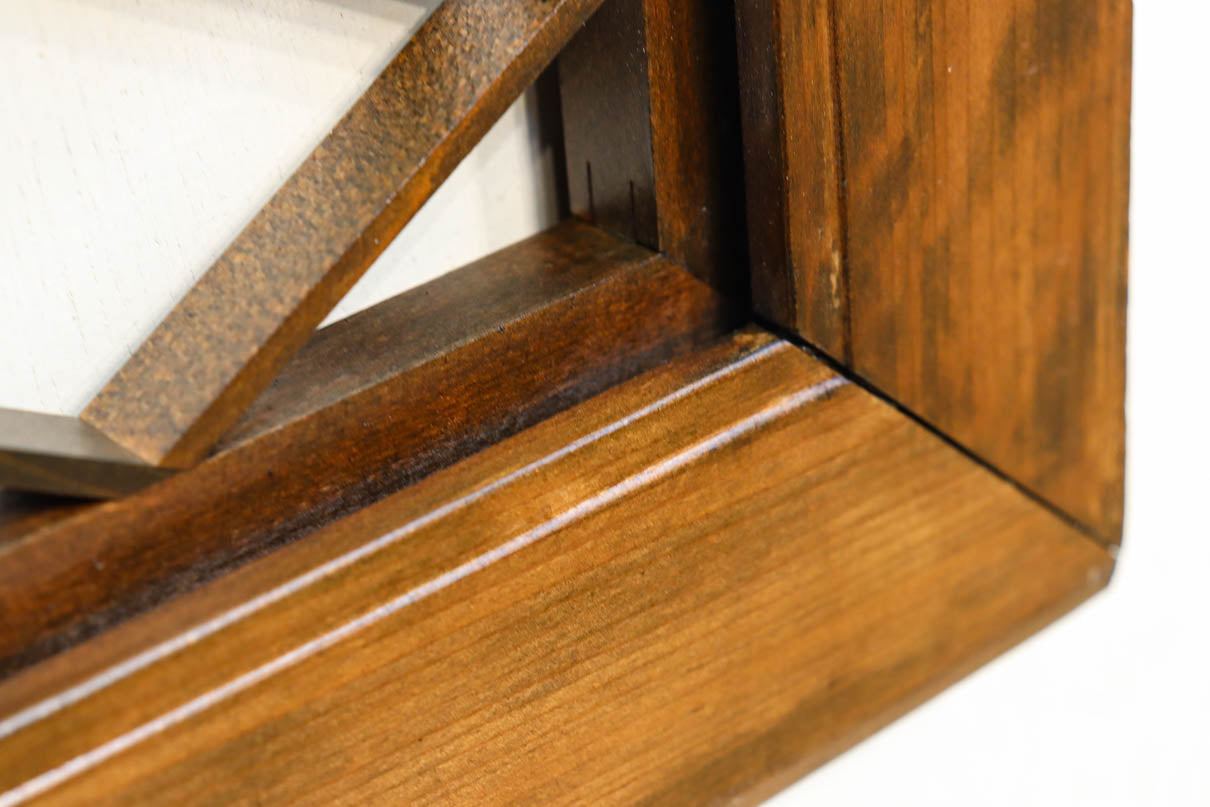 大きな幾何学装飾を備えて格調あるデザインの欄間　EZ2924　在庫1枚