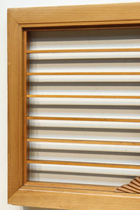 縁起の良い松の彫刻と格子を合わせた彫刻欄間　EZ2925　在庫1枚