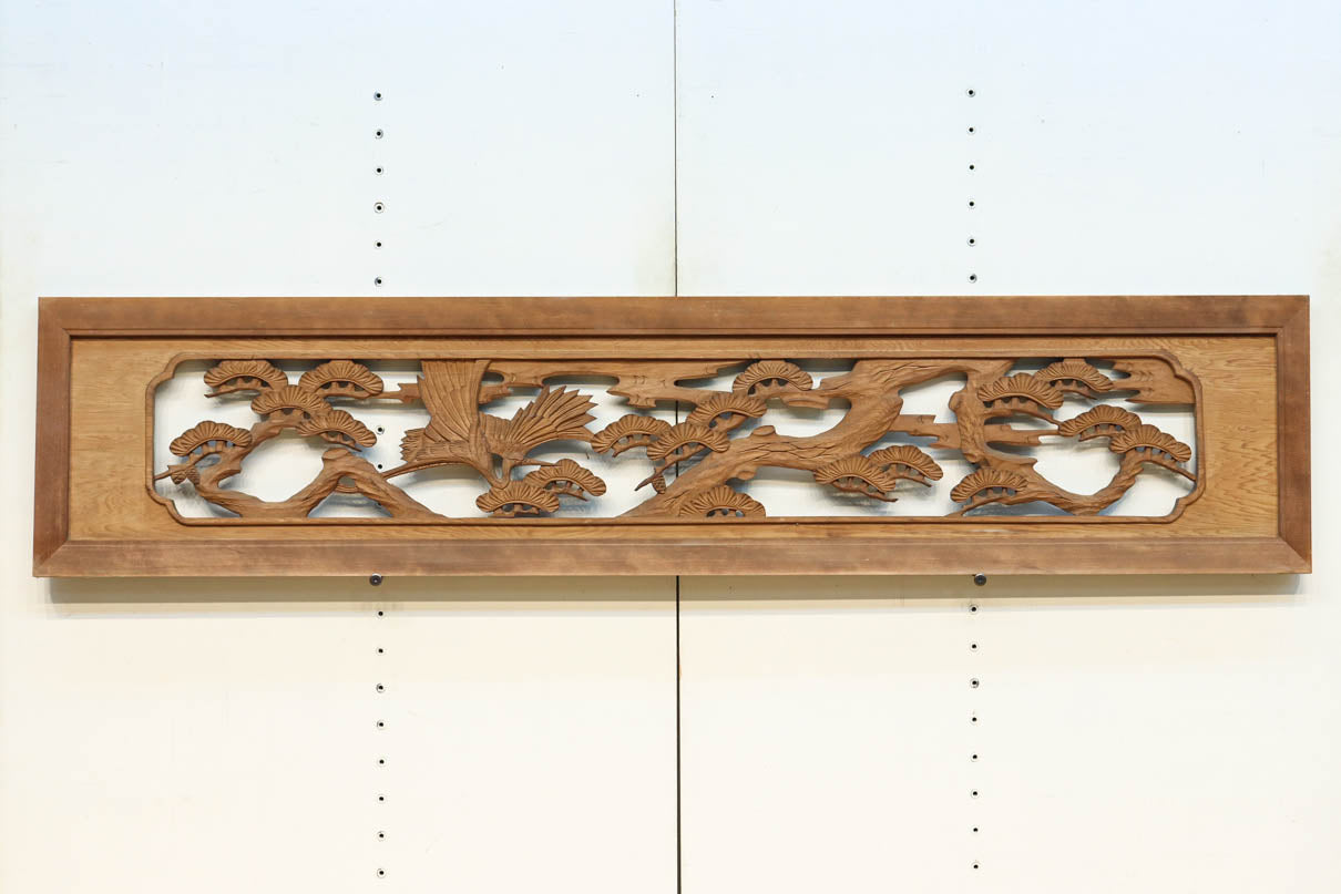 鶴と松を繊細に彫り描いて雅な面持ちある彫刻欄間　EZ2934ab　在庫(a:1 b:1)枚