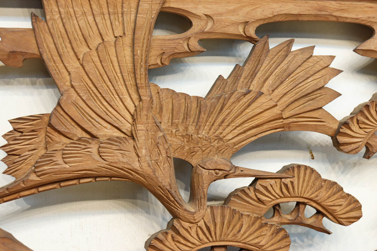 鶴と松を繊細に彫り描いて雅な面持ちある彫刻欄間　EZ2934ab　在庫(a:1 b:1)枚