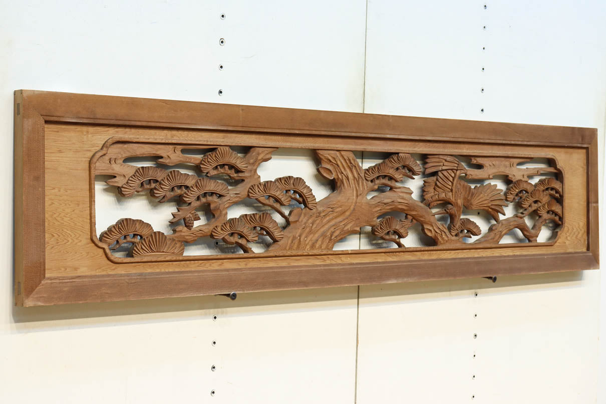 鶴と松を繊細に彫り描いて雅な面持ちある彫刻欄間　EZ2934ab　在庫(a:1 b:1)枚