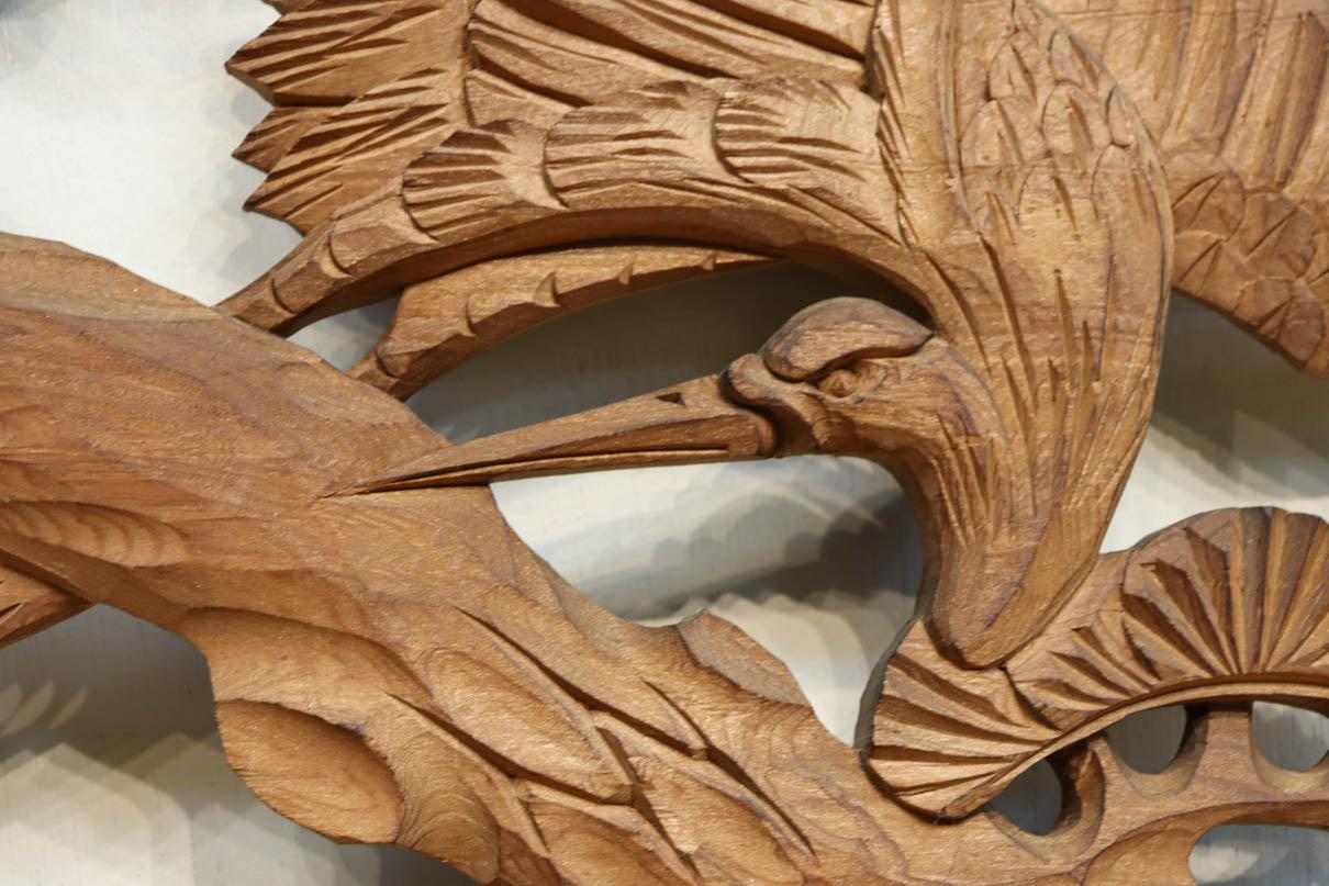 鶴と松を繊細に彫り描いて雅な面持ちある彫刻欄間　EZ2934ab　在庫(a:1 b:1)枚