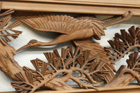 見事な枝ぶりの松と飛翔する鶴の美しい姿を描いた彫刻欄間　EZ2937　在庫1枚