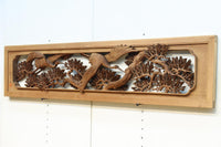 見事な枝ぶりの松と飛翔する鶴の美しい姿を描いた彫刻欄間　EZ2937　在庫1枚