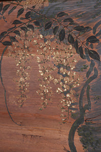 眼光鋭い鷹が松の木に佇む風景を描いた上質感漂う板絵欄間　EZ3107ab　在庫2枚一組
