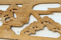 優雅な鶴の姿を松の木に添えた彫刻欄間素材　EZ3117ab　在庫(a:1  b:1)枚