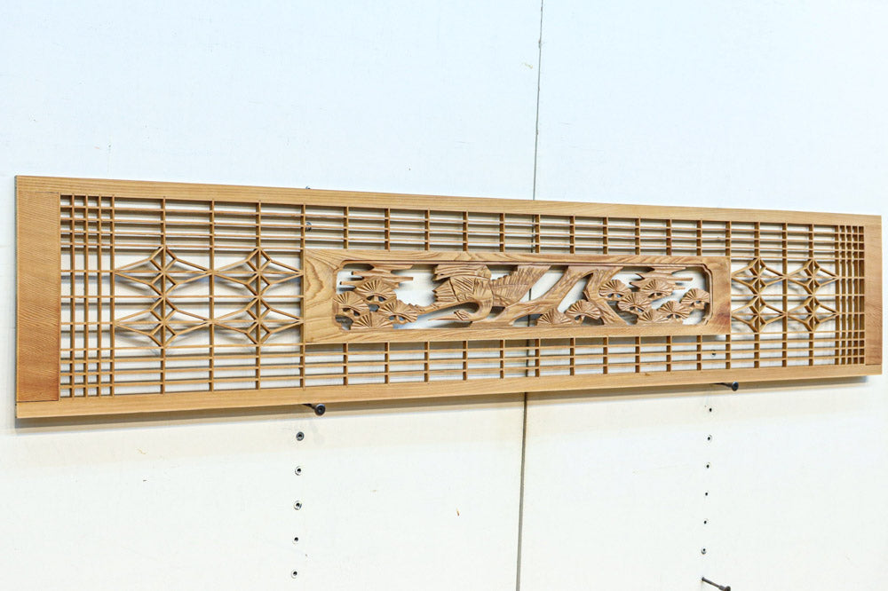 縦繁に備えた彫刻が華やかな欄間　EZ3132ab　在庫(a:1 b:1)枚