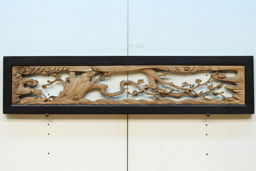 丁寧に描かれた梅の木が美しい深彫り彫刻欄間 EZ3150 – 古福庵