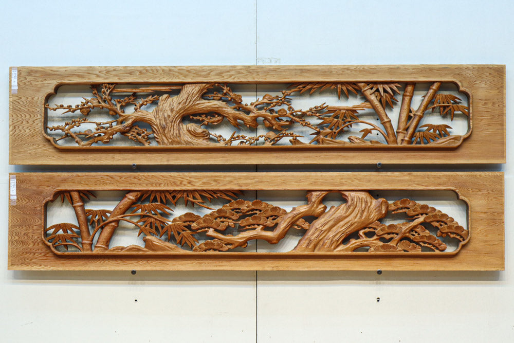 美しい松竹梅の情景を描いた深彫り彫刻欄間　EZ3159ab　在庫(a:1 b:1)枚