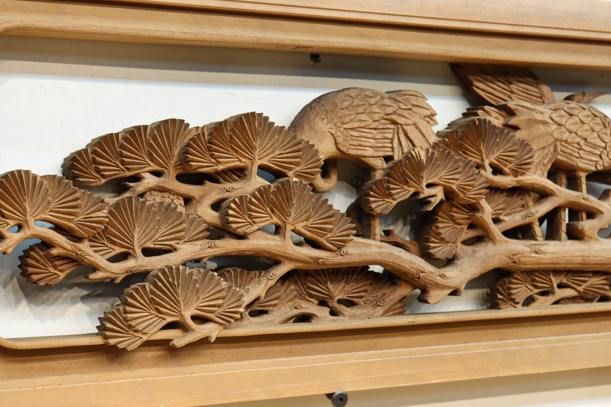Deep-relief carved Ranma EZ316ab