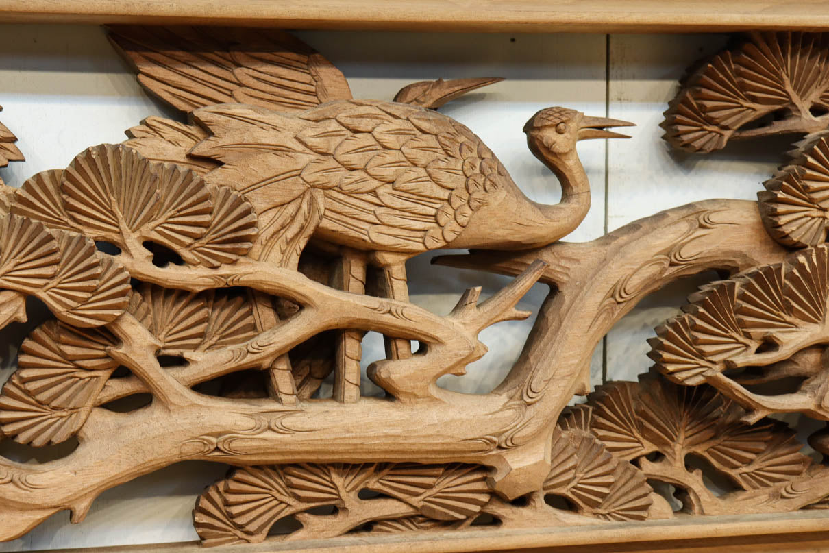 Deep-relief carved Ranma EZ316ab