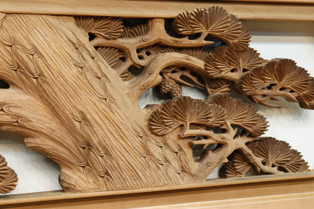 Deep-relief carved Ranma EZ316ab
