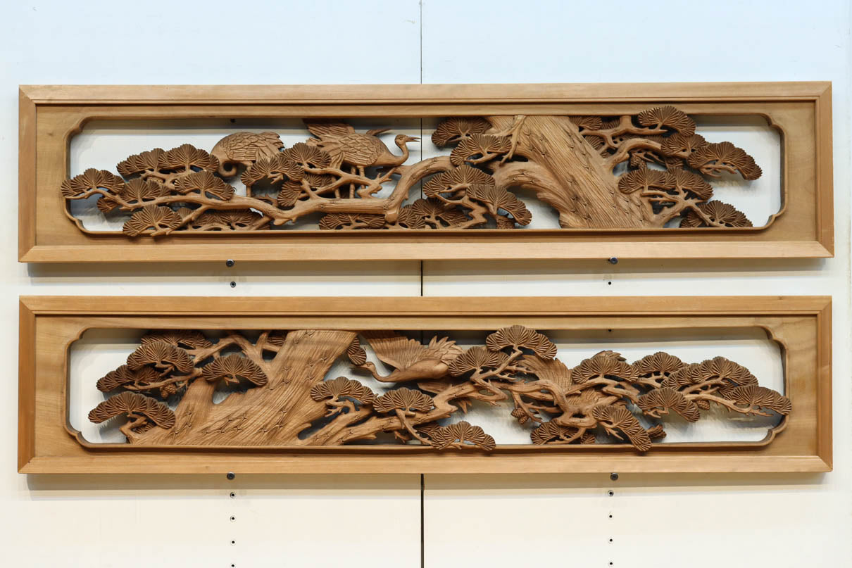 Deep-relief carved Ranma EZ316ab