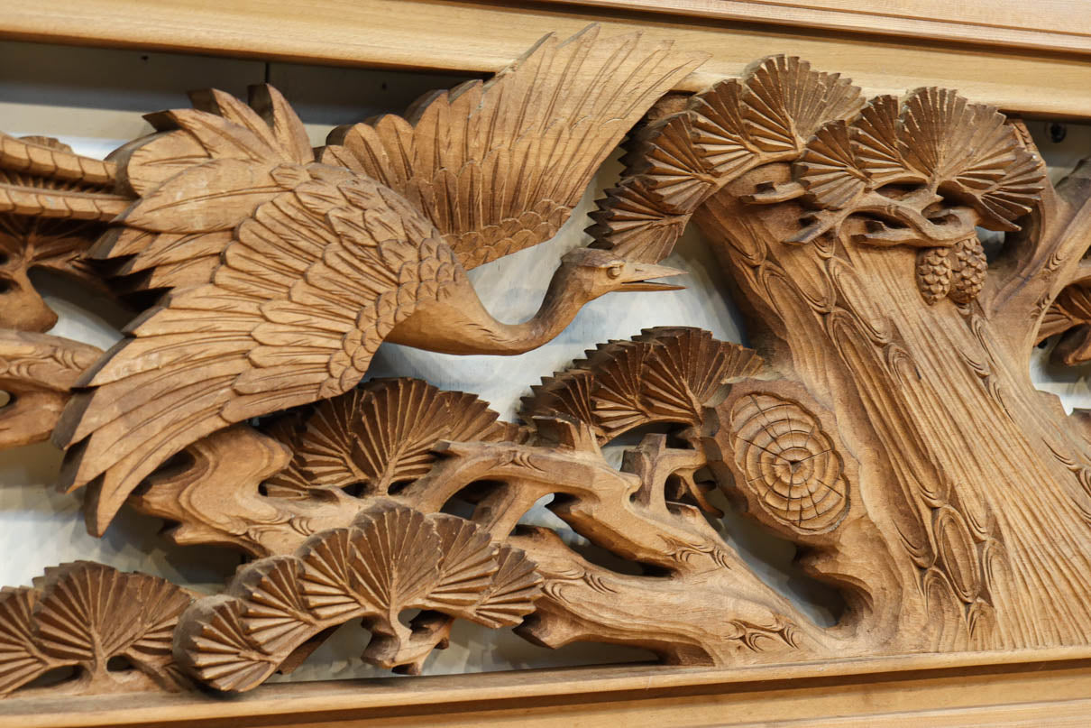 Deep-relief carved Ranma EZ316ab