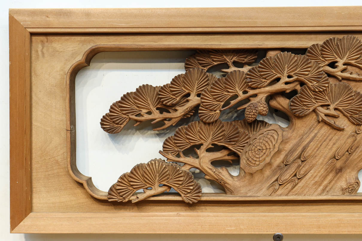 Deep-relief carved Ranma EZ316ab