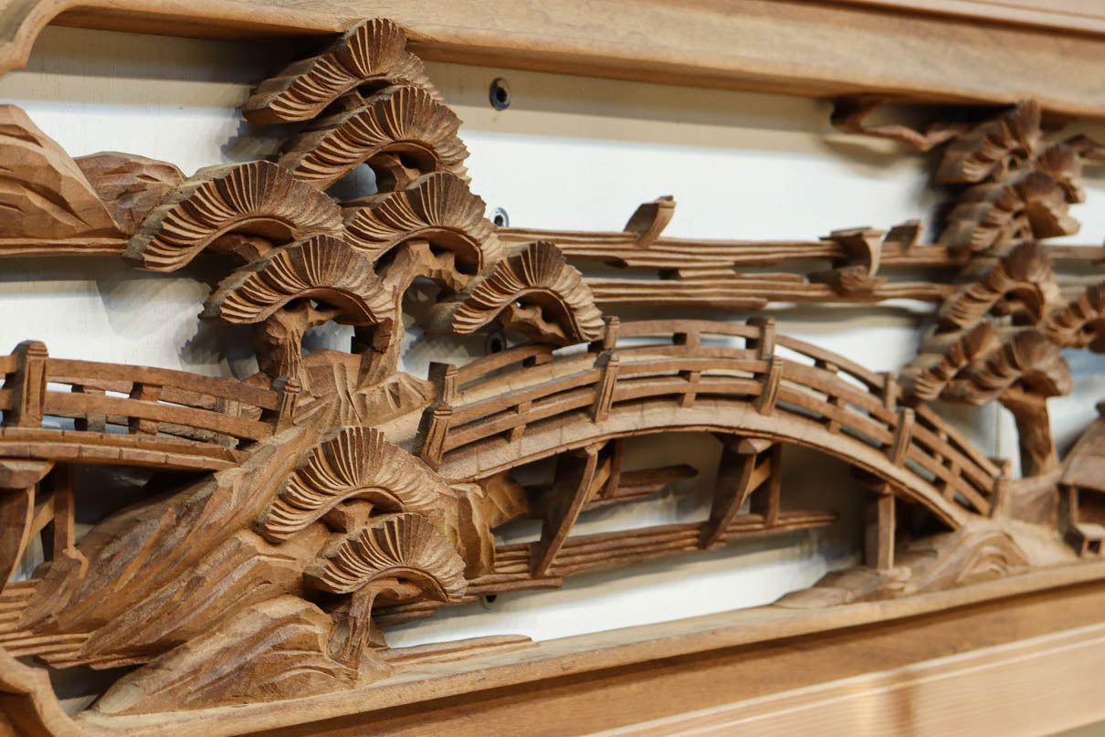 Deep-relief carved ranma EZ3161ab