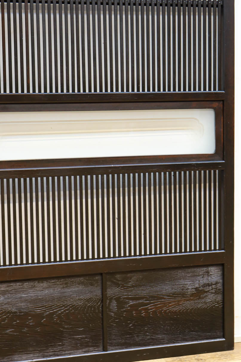 幅898ミリ　落ち着いた雰囲気ある格子作りの大阪格子戸　F8462ab　在庫(a:0 b:1)枚