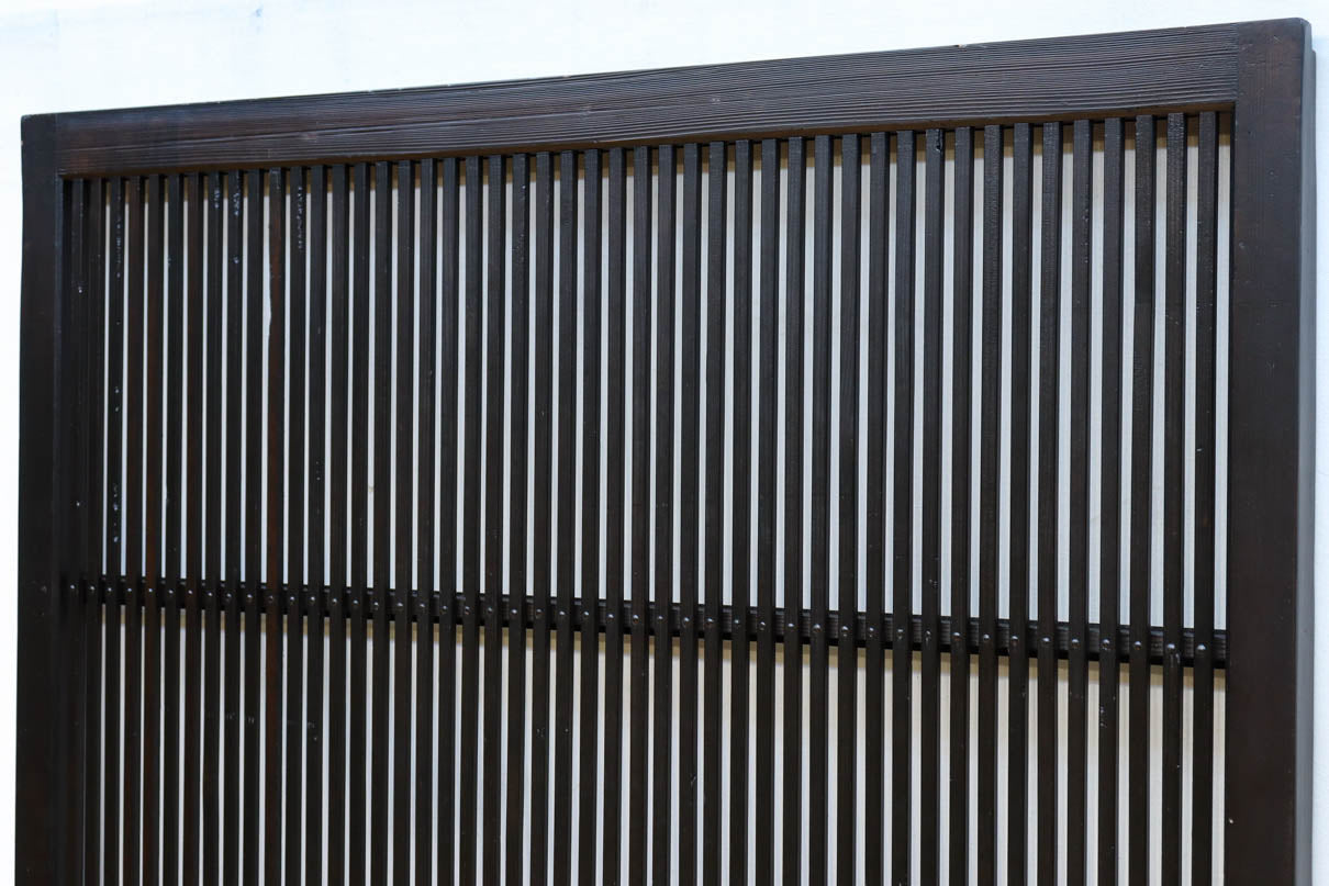 幅898ミリ　落ち着いた雰囲気ある格子作りの大阪格子戸　F8462ab　在庫(a:0 b:1)枚