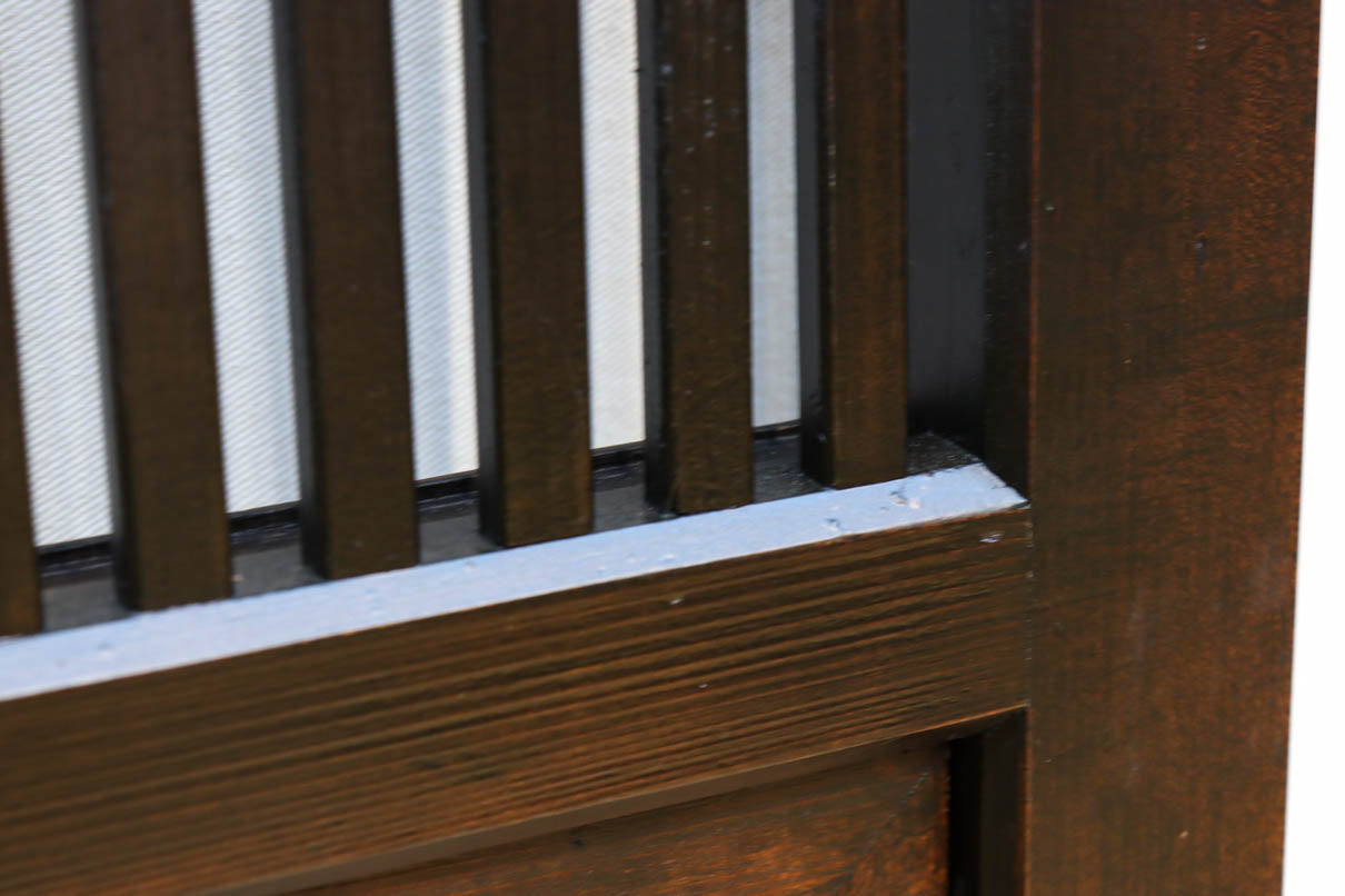 幅898ミリ　落ち着いた雰囲気ある格子作りの大阪格子戸　F8462ab　在庫(a:0 b:1)枚