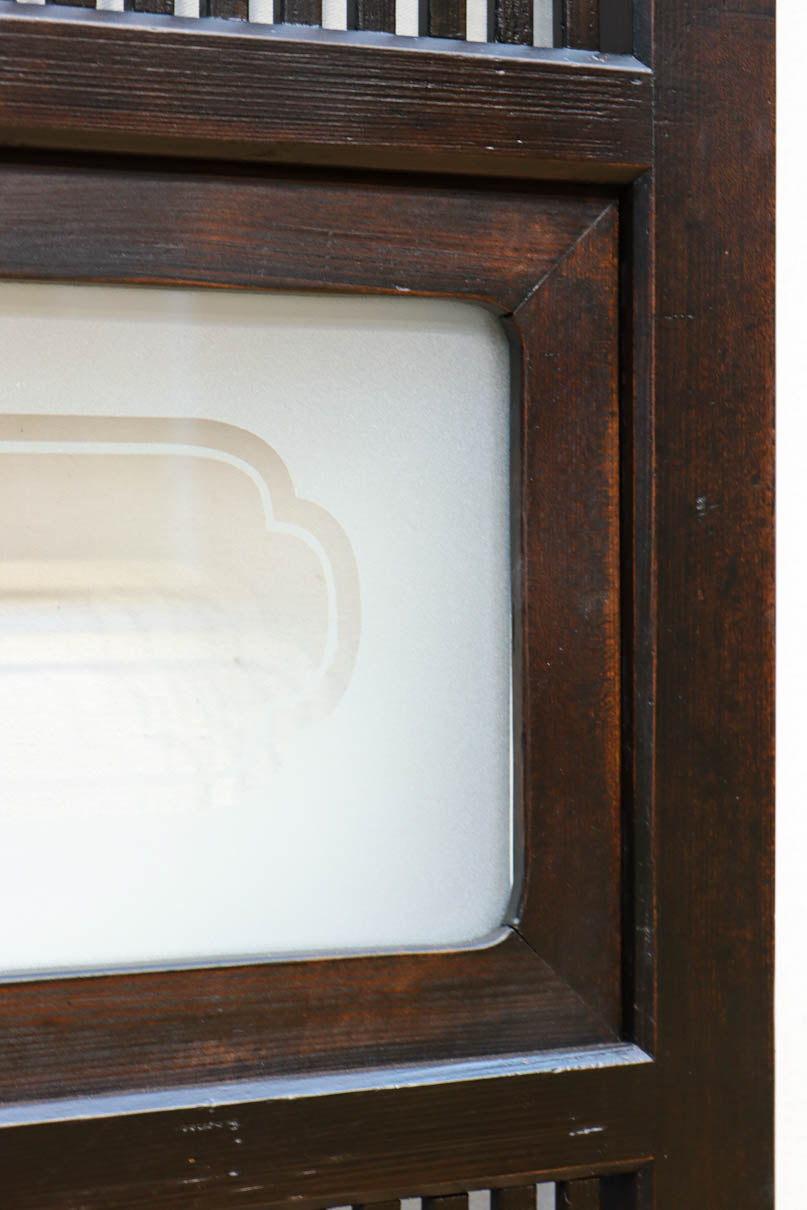 幅898ミリ　落ち着いた雰囲気ある格子作りの大阪格子戸　F8462ab　在庫(a:0 b:1)枚