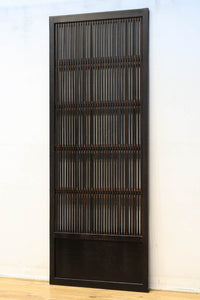 幅680ミリ　格子が端然と美しく並ぶスリム格子戸　F7963　在庫1枚